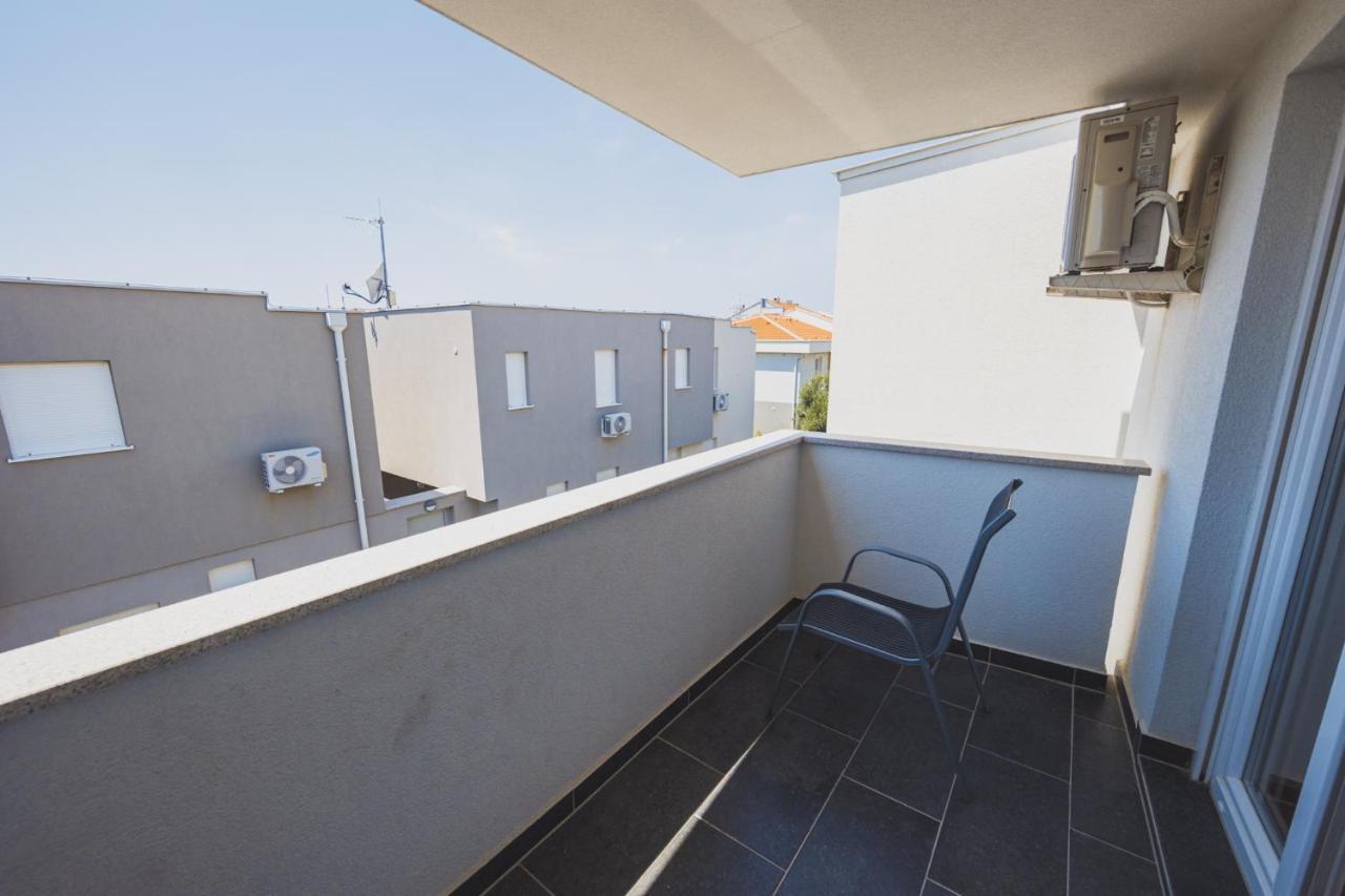 Apartments Lemon Novalja Ngoại thất bức ảnh